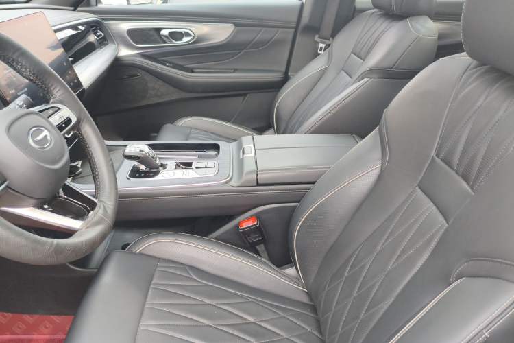 Used GAC Trumpchi GS8 2025 Linghang Series 2.0 TGDI Two-Wheel-Drive Luxury Edition 5 Seats
