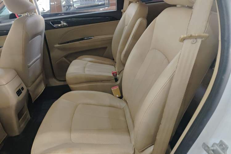 Used Baojun 730 2016 1.5L Manual Comfort Version 7 Seats China V Emission Standard
