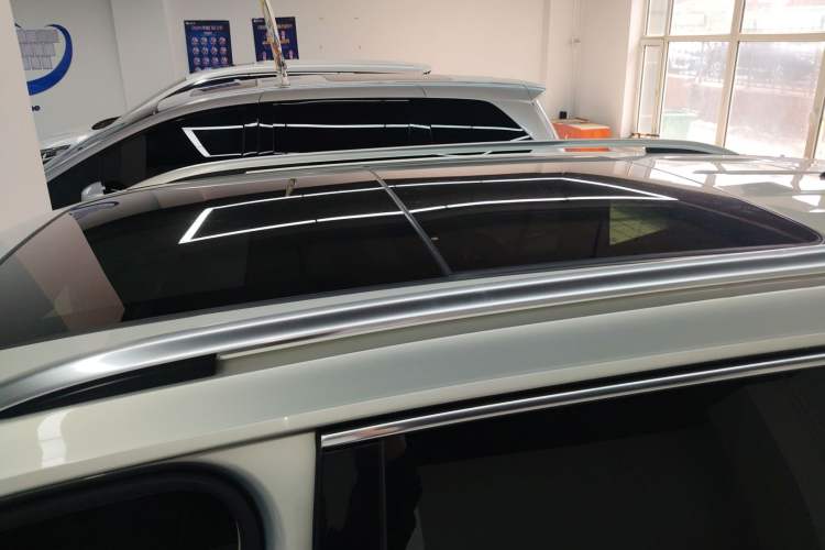 Used Volkswagen Tiguan L 2017 330TSI Automatic Two-Wheel Drive Flagship Edition Roof