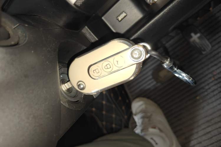 Used Wuling Hongguang MINIEV 2022 GAMEBOY 300km Enthusiast Model with Lithium Iron Phosphate Interior 1