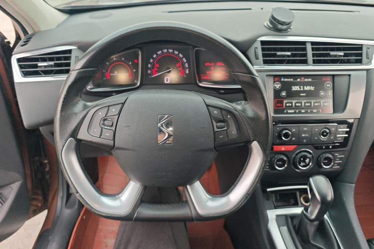 Used DS 6 2014 1.6T Luxury Edition THP160
