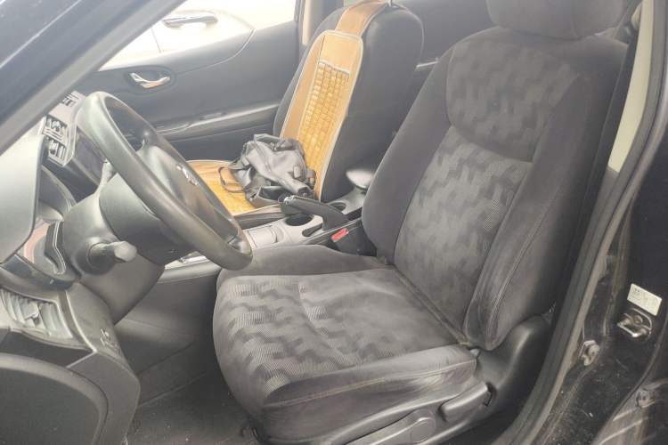 Used Nissan Tiida 2011 1.6L CVT Comfort Model
