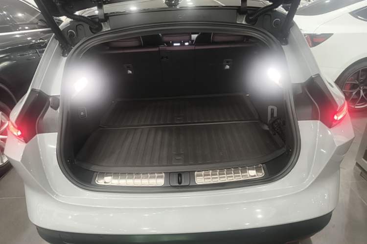Used Nio ET5T 2024 75kWh Touring