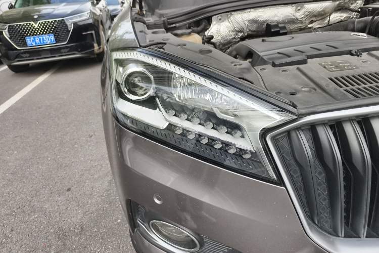 Used BORGWARD BX7 2016 28T Four-Wheel Drive Flagship Version 5 Seats Right Front Headlight