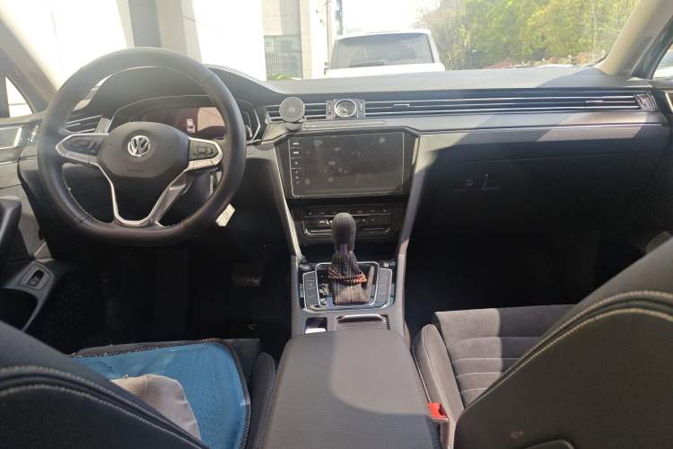 Used Volkswagen Magotan 2020 330TSI DSG Luxury Edition Center Console