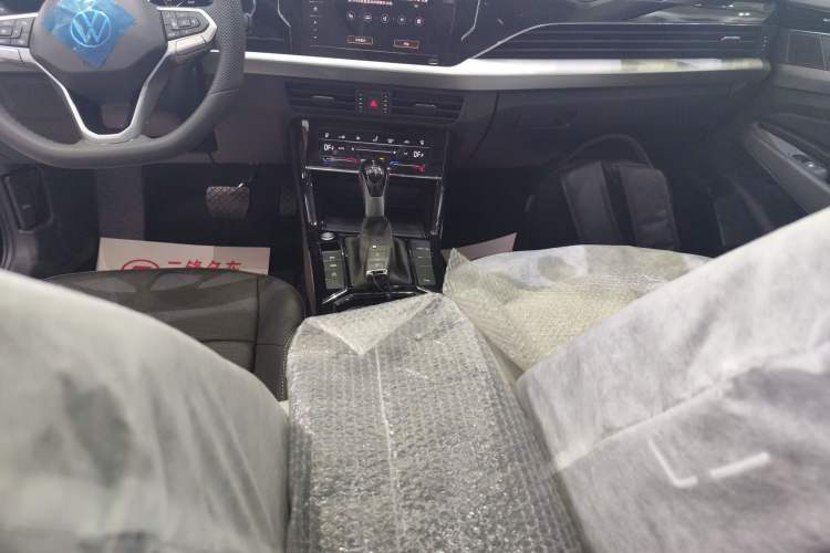 Used Volkswagen Passat 2026 Model, Outstanding 380TSI Longteng Edition