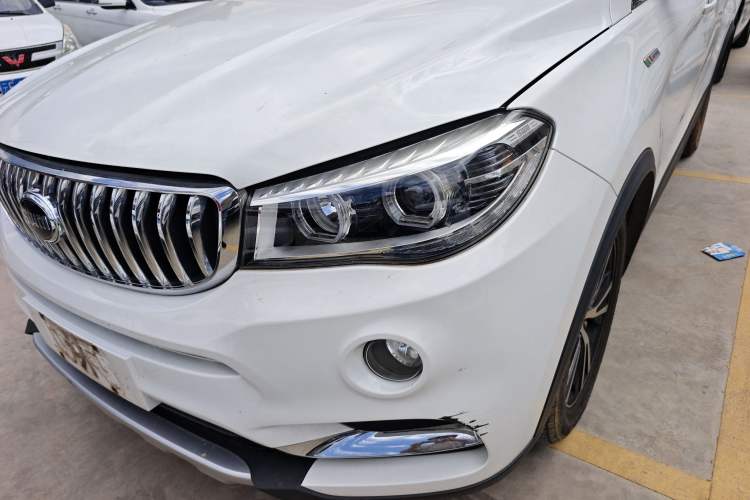 Used SWM X7 2020 2.0L Manual Champion Edition 7 Seats Left Front Headlight