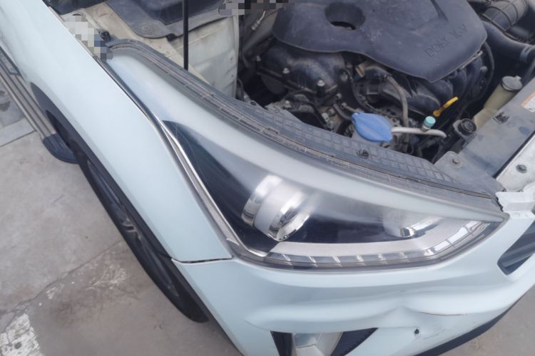 Used Hyundai ix25 2015 1.6L Automatic Two-Wheel-Drive Deluxe DLX Model Exterior 6