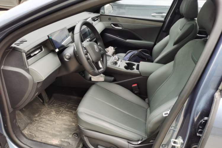 Used BYD Qin PLUS 2025 DM-i Smart Drive 120KM Superior Model