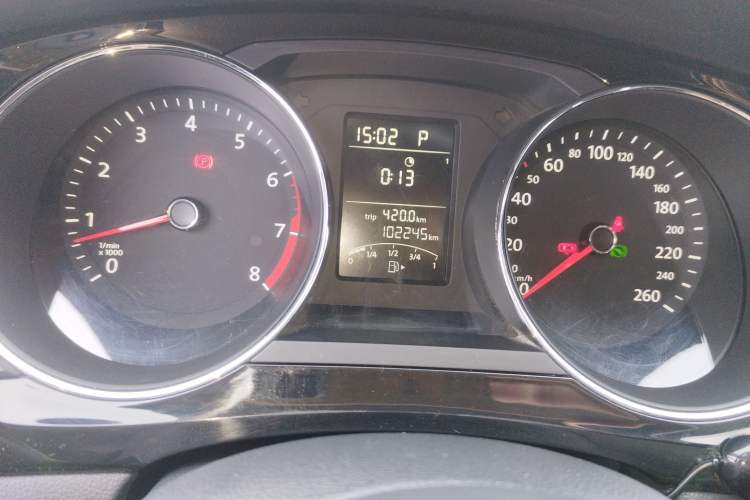 Used Volkswagen Sagitar 2015 1.6L Automatic Comfort Model
