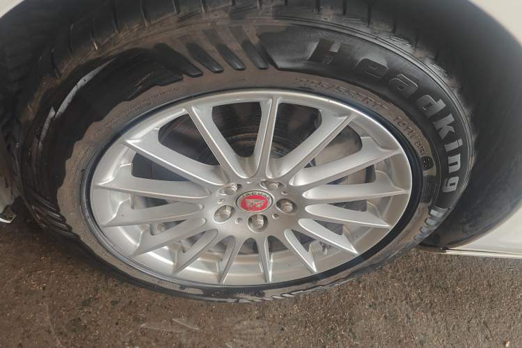 Used Jaguar XF 2016 XF 2.0T Two-Wheel-Drive Luxury Edition