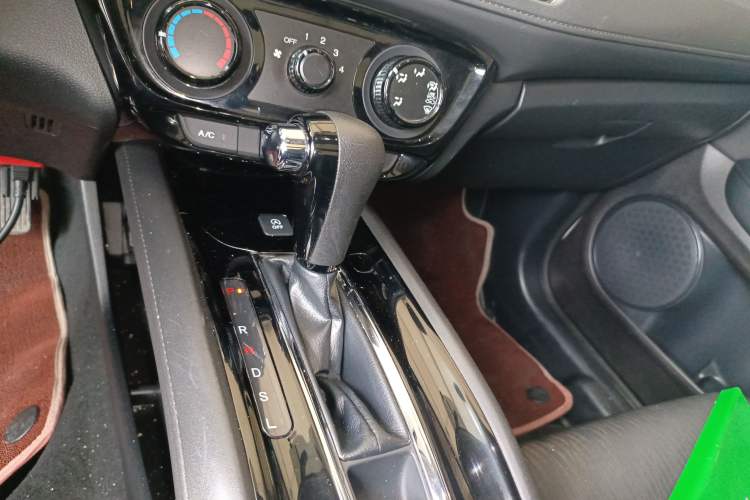 Used Honda Vezel 2020 1.5L CVT Pioneer Edition
