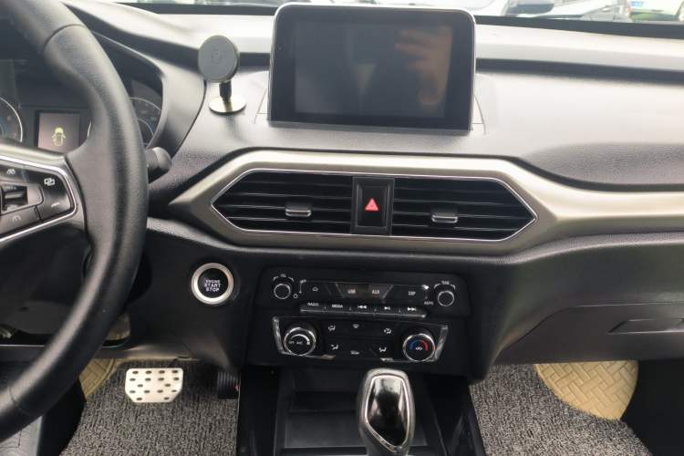 Used Dongfeng Fengon S560 2018 1.8L CVT Prestige Model