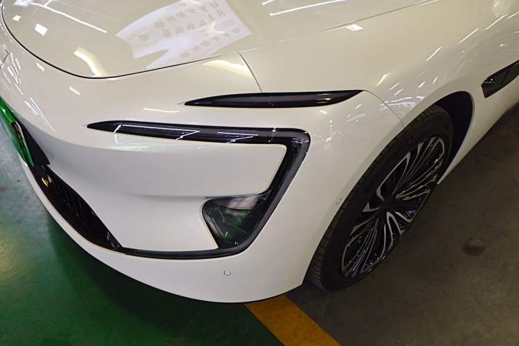 Used Avatr 12 2025 Refresh Master All-Electric Four-Wheel Drive
