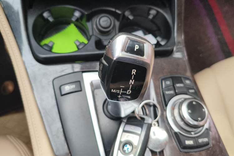 Used BMW 5 Series 2011 523Li Luxury Model