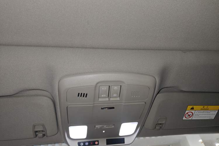 Used Buick Envision 2018 28T Four-Wheel Drive Luxury Model Headliner