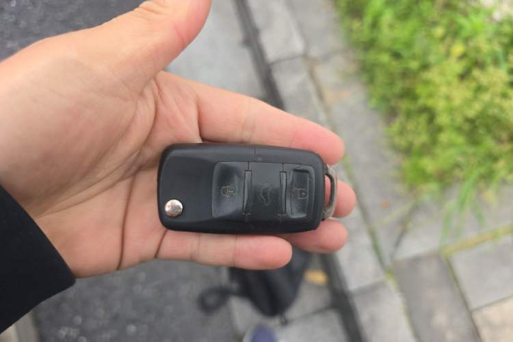 Used JAC Group Refine 2011 2.0L Government Procurement Version Manual Luxury Trim
