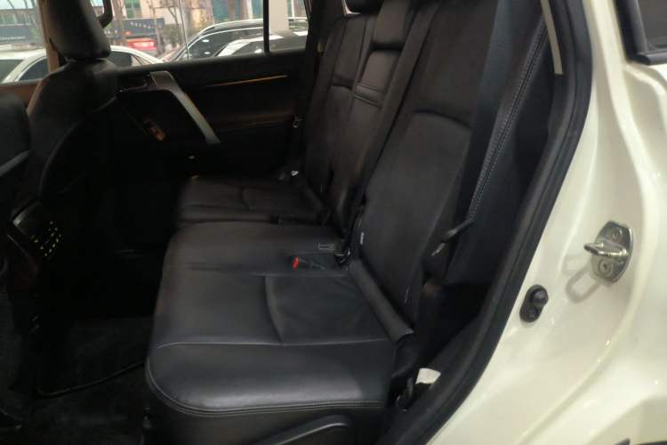 Used Toyota Prado 2016 3.5L Automatic TX-L NAVI
