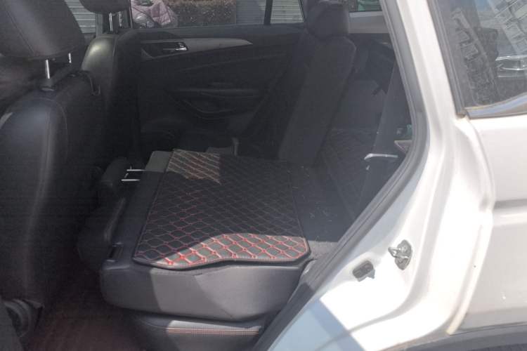 Used CHANGAN CS75 2014 2.0L Manual Luxury Version China IV Standard
