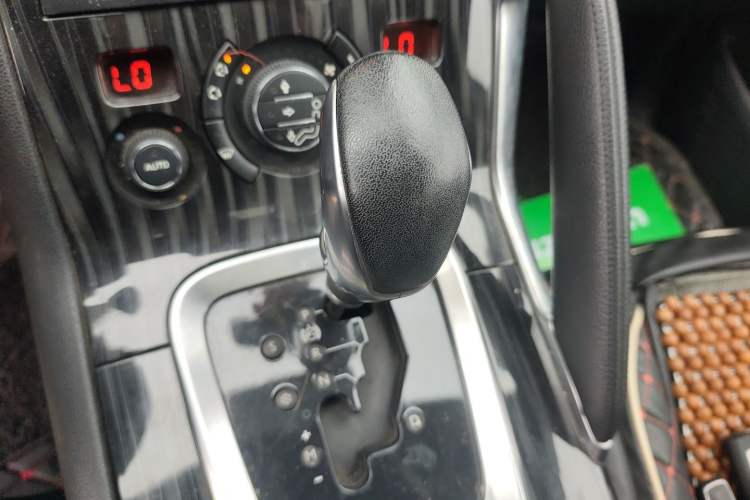 Used Peugeot 3008 2015 2.0L Automatic Trend Edition