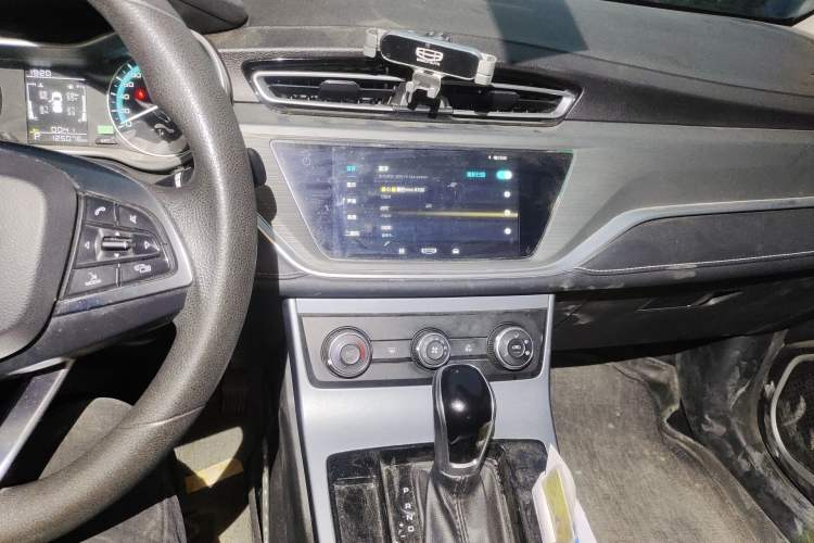 Used Geely Auto Emgrand 2021 UP 1.5L CVT Comfort Model Audio And AC Panel