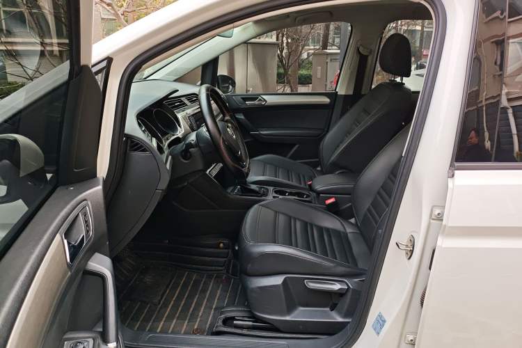 Used Volkswagen Touran 2018 Volkswagen Touran L 280TSI DSG Comfort Edition 7 Seats China V Emission Standard