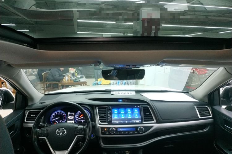 Used Toyota Highlander 2018 2.0T Two-Wheel Drive Luxury Edition 7 Seats China VI Standard
