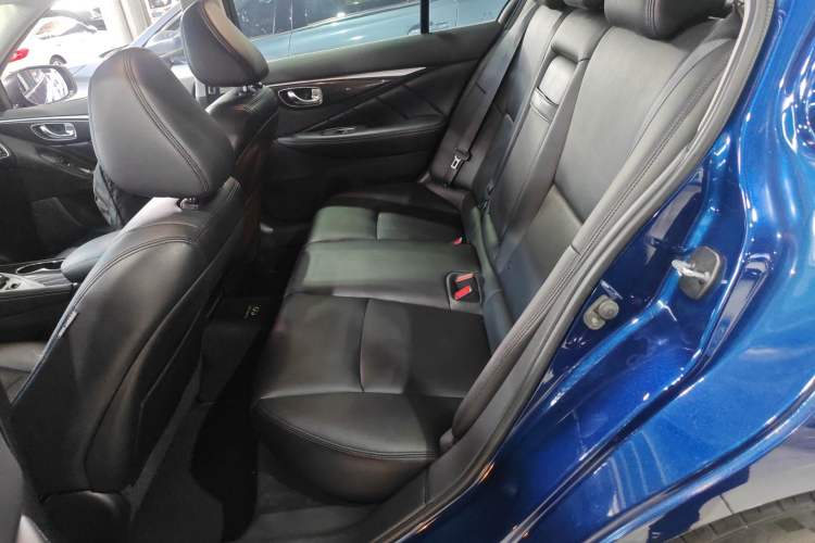 Used Infiniti Q50L 2018 2.0T Comfort Edition China V Standard Interior 4