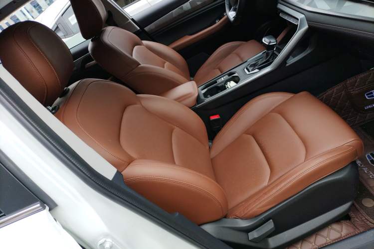 Used Geely Auto Vision X6 2021 PRO 1.4T Automatic Prestige Model
