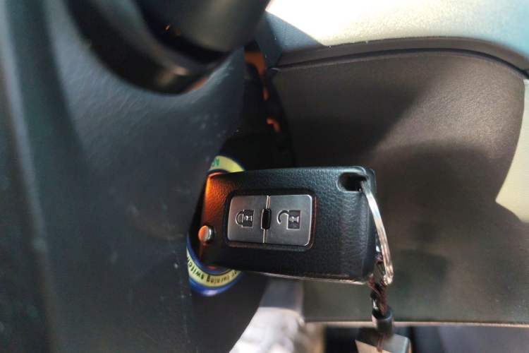 Used Mitsubishi Pajero 2018 3.0L Automatic Standard Edition Vehicle Key