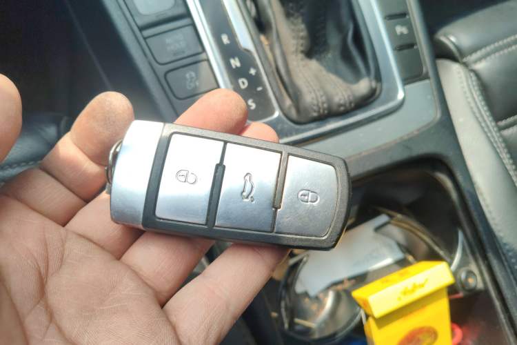 Used Volkswagen FAW-Volkswagen CC 2013 1.8TSI Prestige Model Vehicle Key