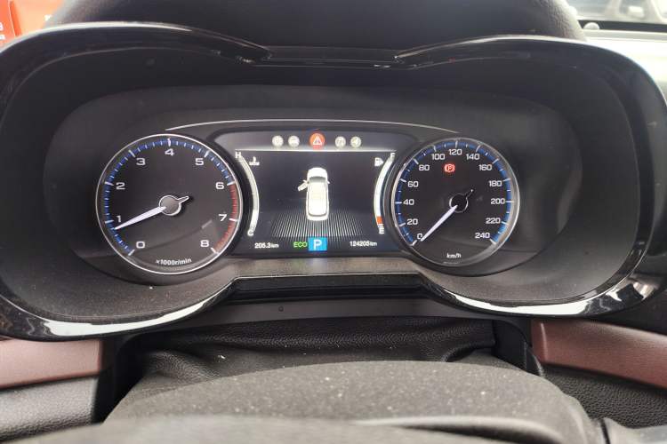 Used GAC Trumpchi GS8 2017 320T Two-Wheel Drive Luxury Smart Connectivity Version (7 Seats)