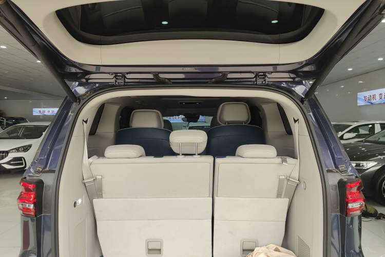 Used Roewe iMAX8 2022 400TGI Prestige Edition
