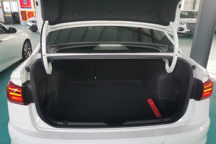 Used Volkswagen Bora 2021 1.5L Automatic Fashionable Smart Connectivity Version Trunk