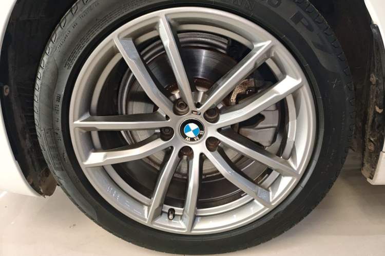 Used BMW 5 Series (Import) 2018 525i M Sport Package
