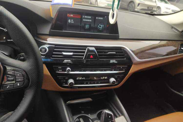 Used BMW 5 Series 2018 528Li Launch Special Edition
