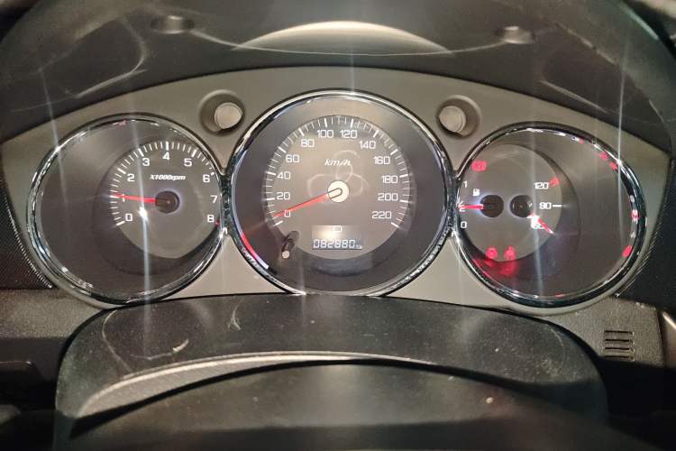 Used Dongfeng Aeolus H30 2013 CROSS 1.5L Automatic Luxury Model
