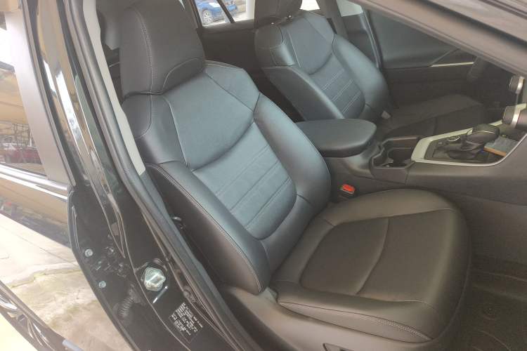 Used Toyota RAV4 2023 Dual-Engine 2.5L E-CVT Four-Wheel Drive Elite Plus Edition