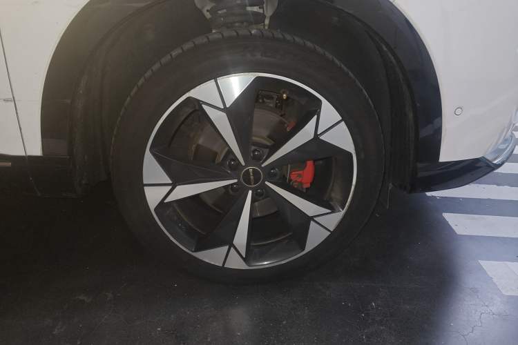 Used Roewe Jing 2022 2.0T Orca Edition Exterior 7