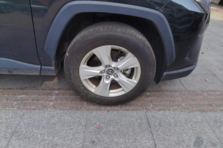 Used Toyota RAV4 2024 2.0L CVT Two-Wheel Drive Urban Edition
