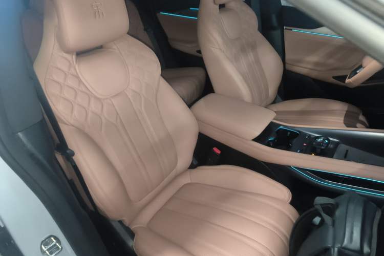 Used BYD Song L EV 2025 Intelligent Driving Version 662 km LiDAR Excellence Edition
