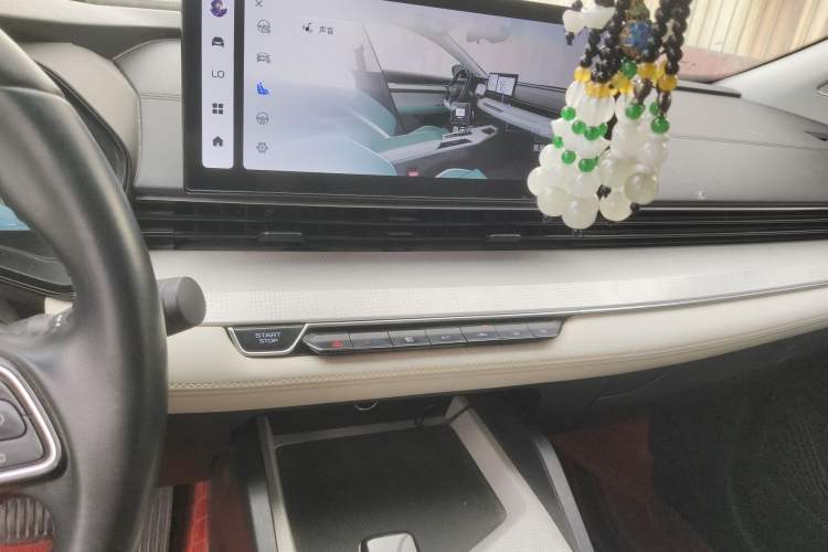 Used Geely Auto Emgrand L HiP 2022 1.5TD-DHT Pro 100KM Super Rui Audio And AC Panel