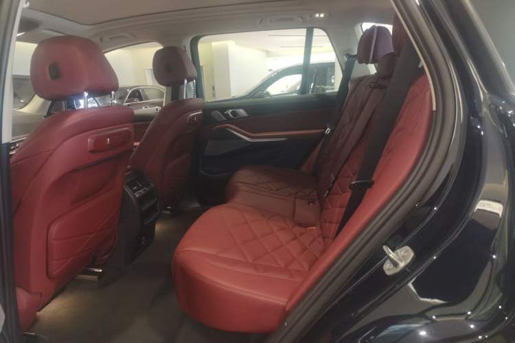 Used BMW X5 2023 xDrive 30Li Luxury M Sport Package