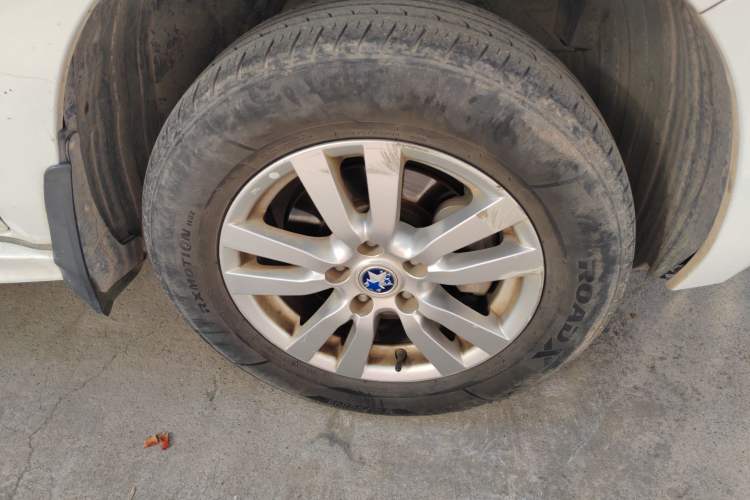 Used Venucia T70 2015 2.0L CVT Smart Choice Edition
