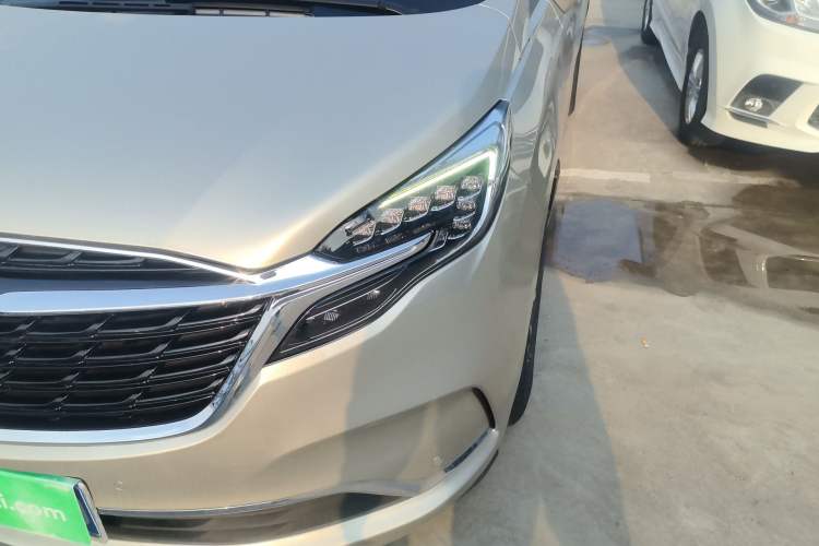 Used Buick GL8 2022 ES Landtrek 653T Luxury Edition Left Front Headlight