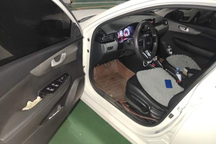 Used Kia Forte 2018 1.6L Automatic Value-Connect Edition with Intelligent Connectivity
