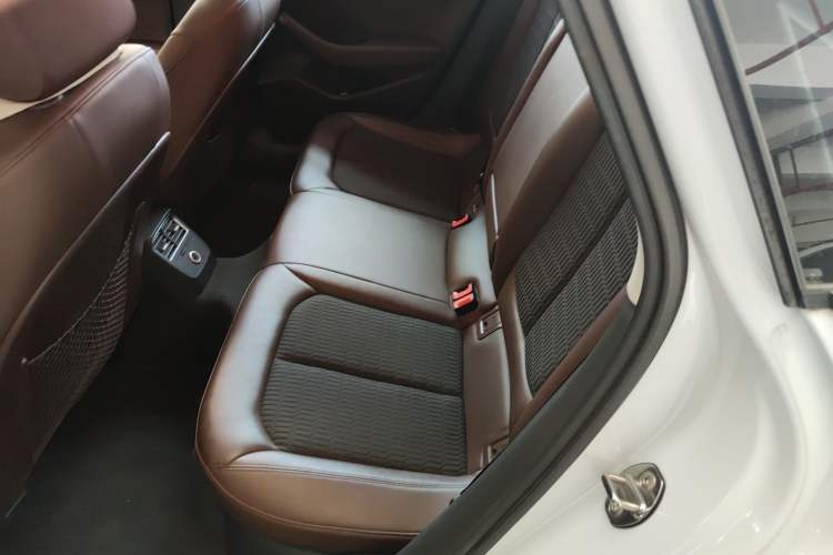 Used Audi A3 2014 Limousine 40 TFSI S line Comfort Model