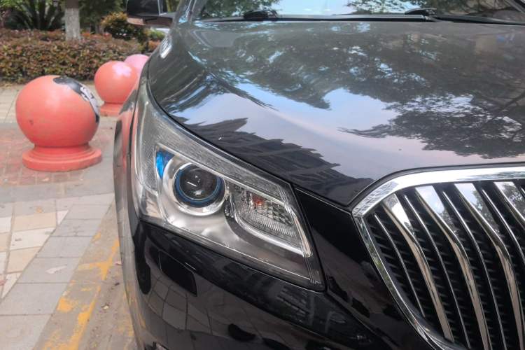 Used Buick LaCrosse 2013 2.4L SIDI Elite Comfort Version Right Front Headlight