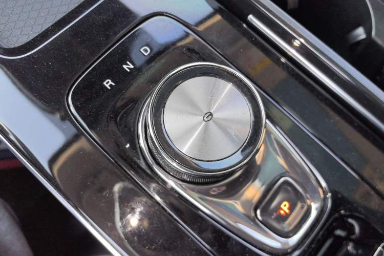 Used AION V 2022 Plus 70 Smart Edition Ternary Lithium Gear Lever