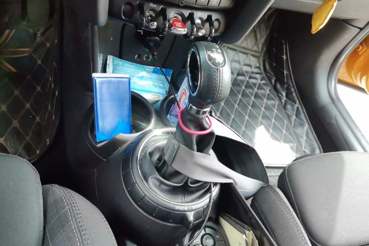 Used MINI 2016 1.5T COOPER Avant-Garde